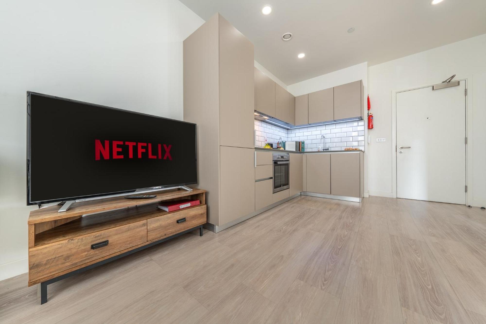 Luxury 1 Bedroom Serviced Apartment With Roof Terrace & Gym Stevenage Bagian luar foto