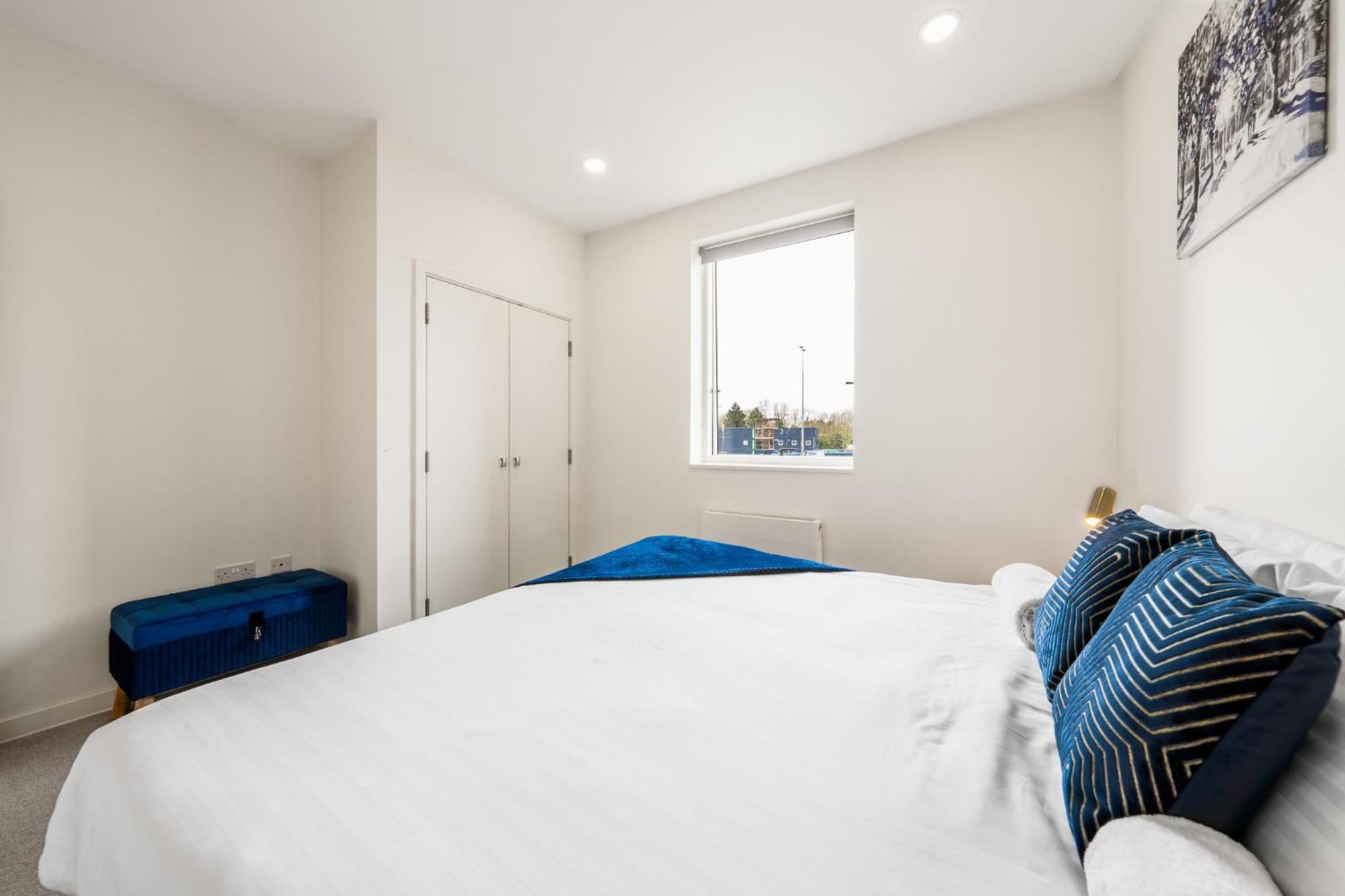 Luxury 1 Bedroom Serviced Apartment With Roof Terrace & Gym Stevenage Bagian luar foto