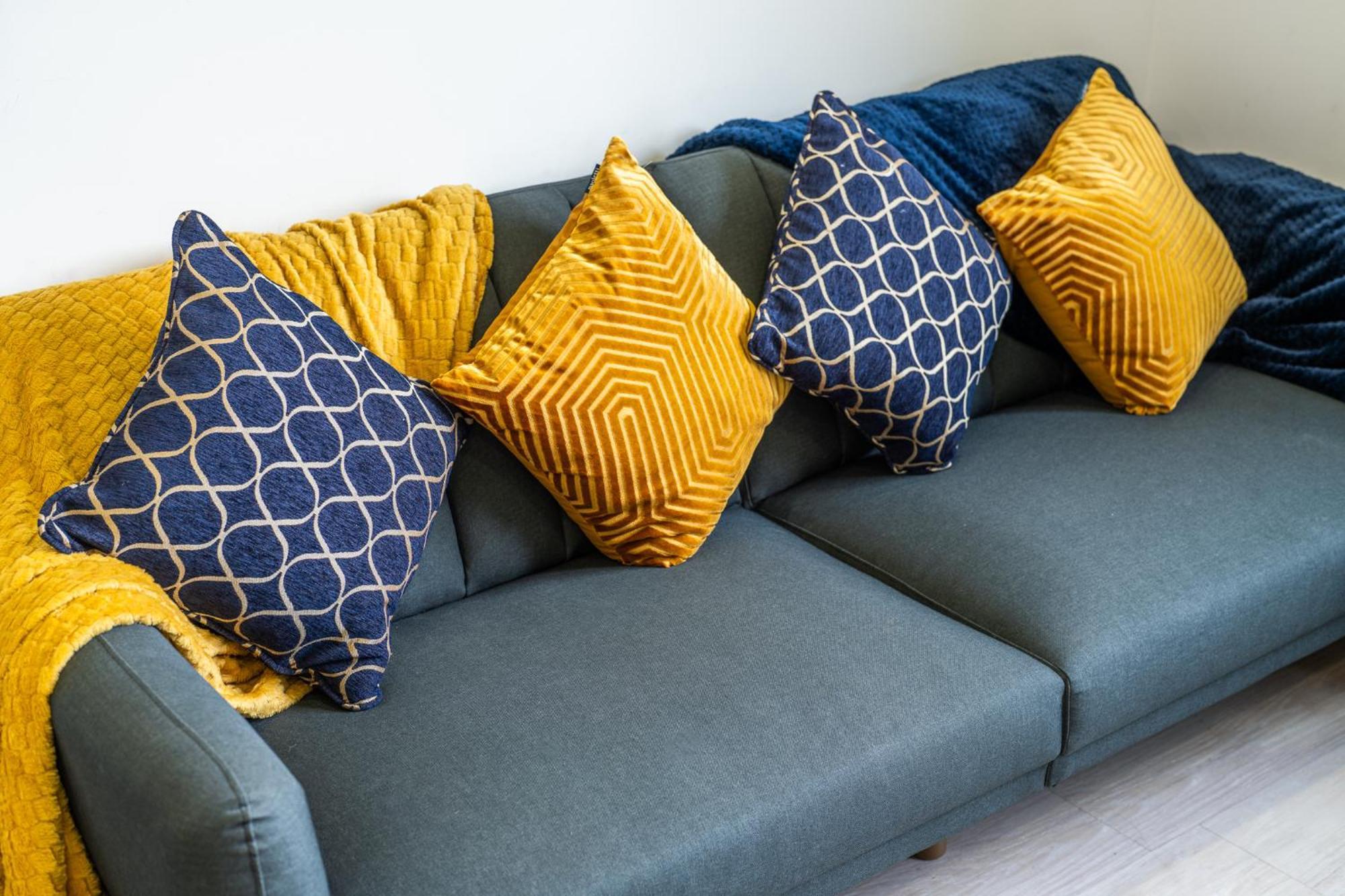 Luxury 1 Bedroom Serviced Apartment With Roof Terrace & Gym Stevenage Bagian luar foto