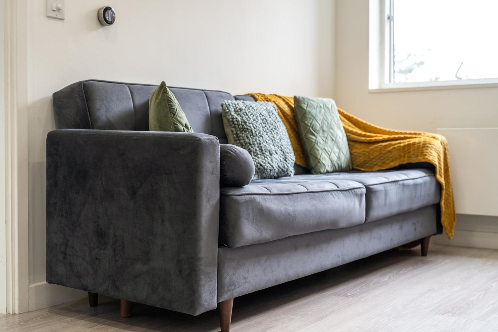 Luxury 1 Bedroom Serviced Apartment With Roof Terrace & Gym Stevenage Bagian luar foto