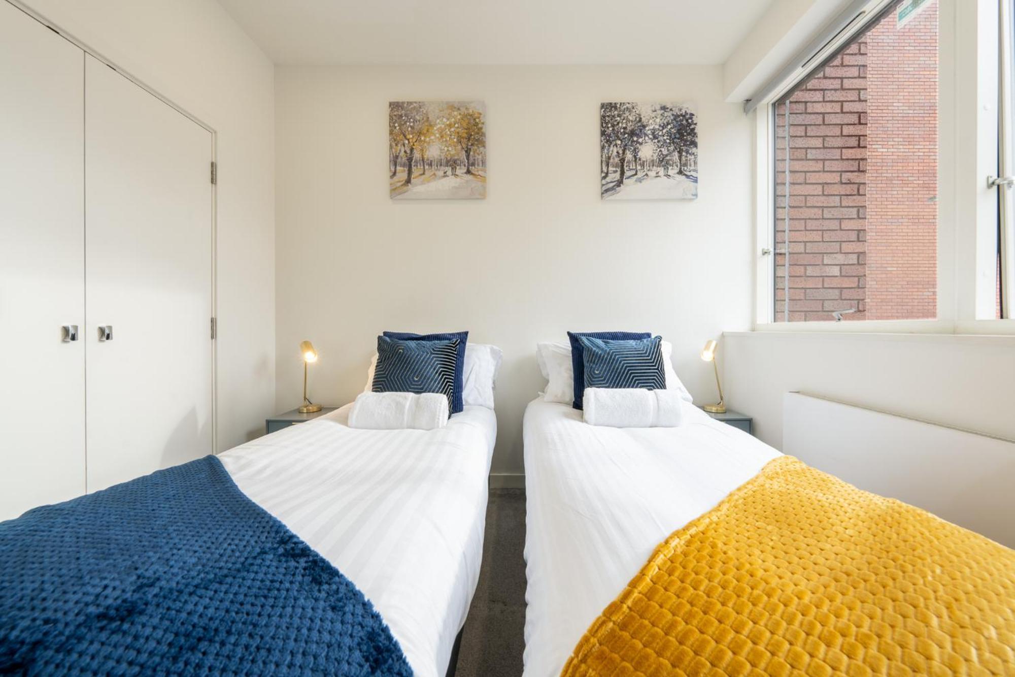 Luxury 1 Bedroom Serviced Apartment With Roof Terrace & Gym Stevenage Bagian luar foto